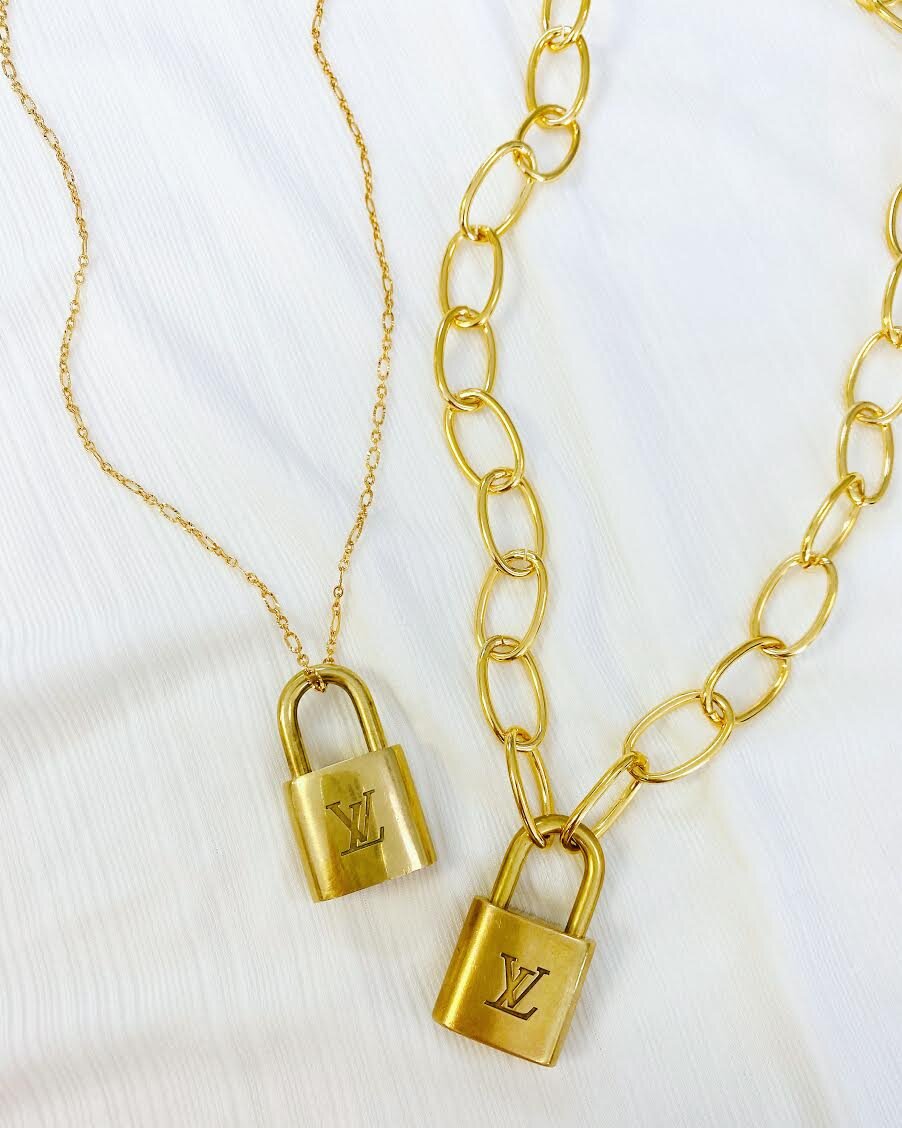 S162 Vintage necklace, gold tone, large chain, lock pendant, Louis Vuitton